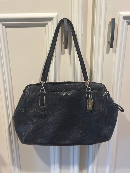 Coach Handbags - Coach bag black with nay inside